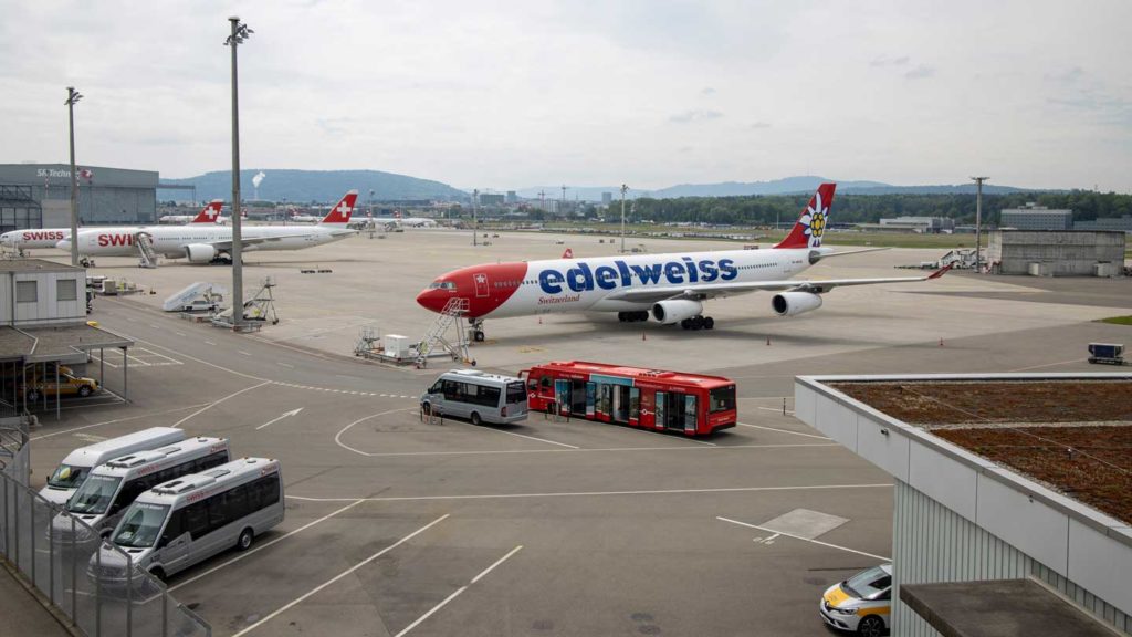 Reason-to-Hire-the-Limo-for-the-Airport-Transportation-on-nextreading-online