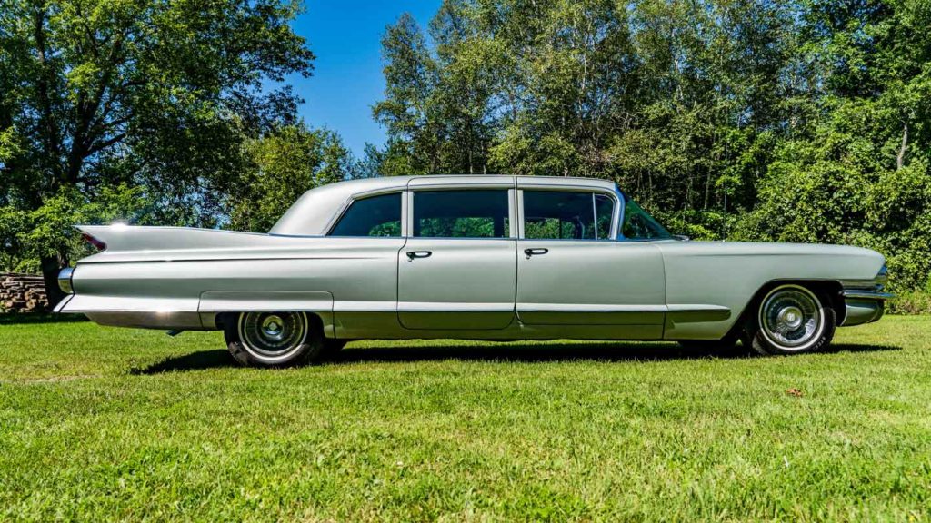 Reasons-You-Should-Hire-the-Limousine-Instead-of-Taxi-on-nextreading