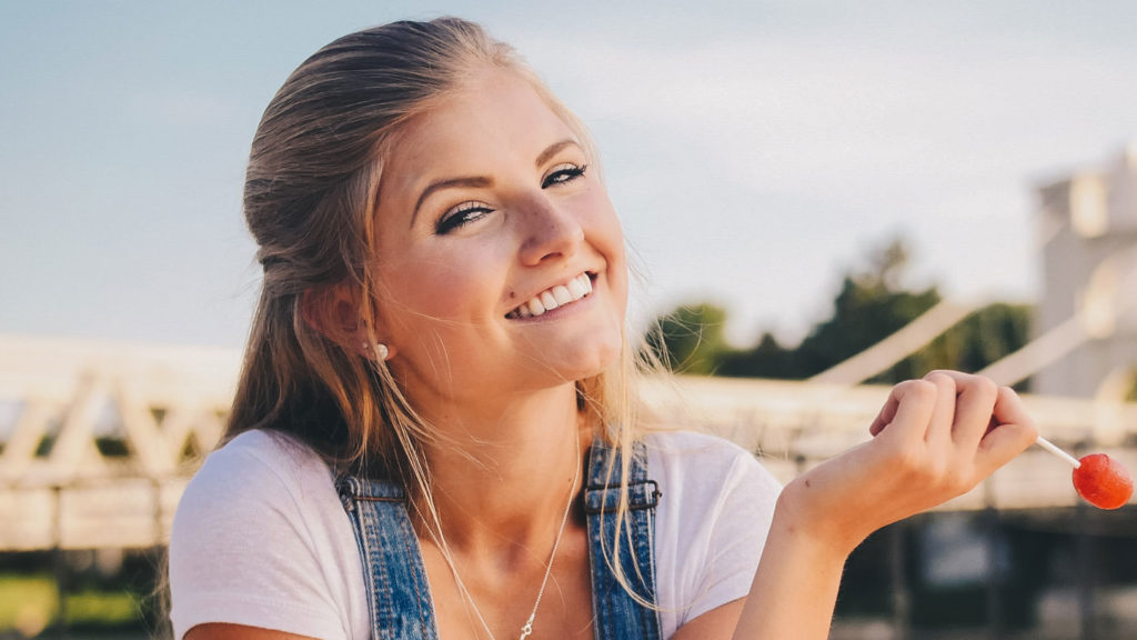 Some-Habits-That-Are-Responsible-To-Ruin-Your-Teeth-on-nextreading