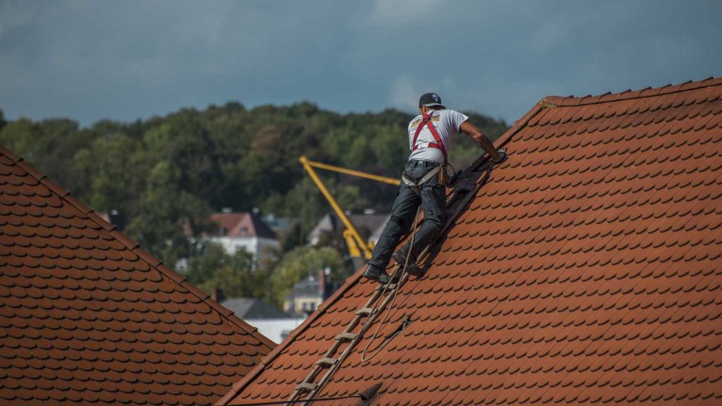 How-to-Maintain-the-Integrity-of-Your-Commercial-Roof-on-nextreading