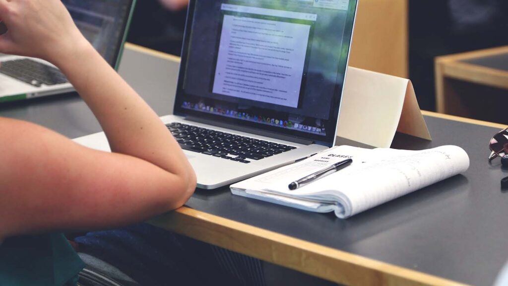 How Can Dynamic Web Design Engage Returning Visitors on nextreading